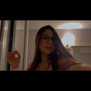 Meet your Posher, Alanis